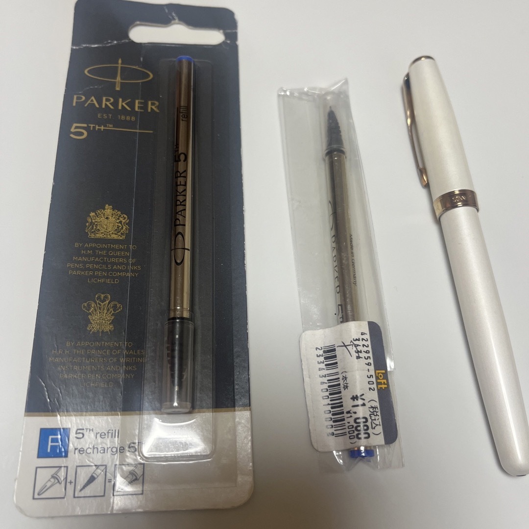 Parker 5th パールホワイト　ブルー替芯2本付き