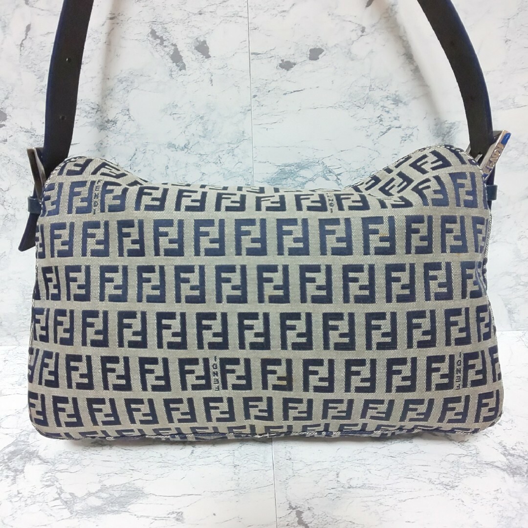 極美品/希少 FENDI マンマバケット ワンショルダーバッグ ズッカ