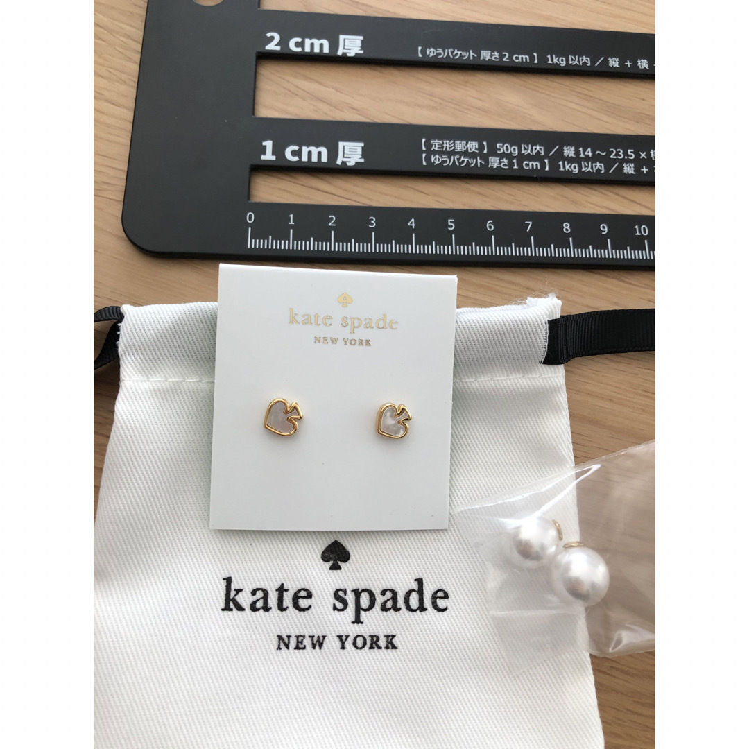 kate spade new york(ケイトスペードニューヨーク)のKS001S5 Kate spade  定番　ピアス　パール　新品未使用 レディースのアクセサリー(ピアス)の商品写真