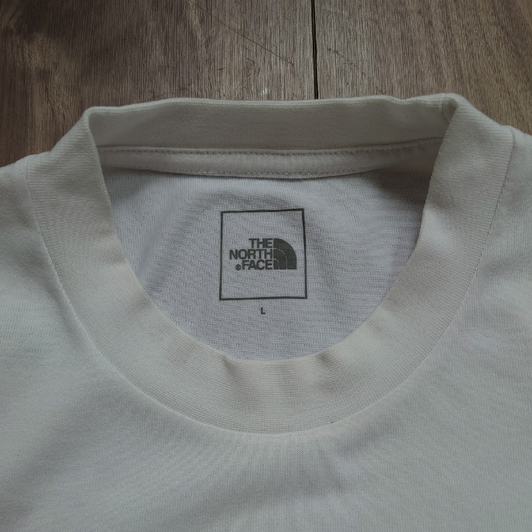 THE NORTH FACE(ザノースフェイス)のノースフェイス　ロングＴシャツ 白色　（NT62003X） メンズのトップス(Tシャツ/カットソー(七分/長袖))の商品写真