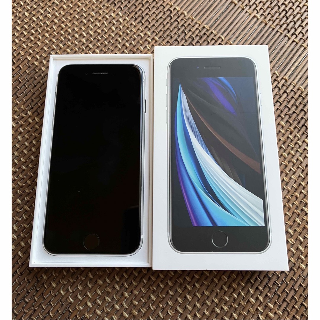 iPhonese第二世代 128GB White ジャンク品