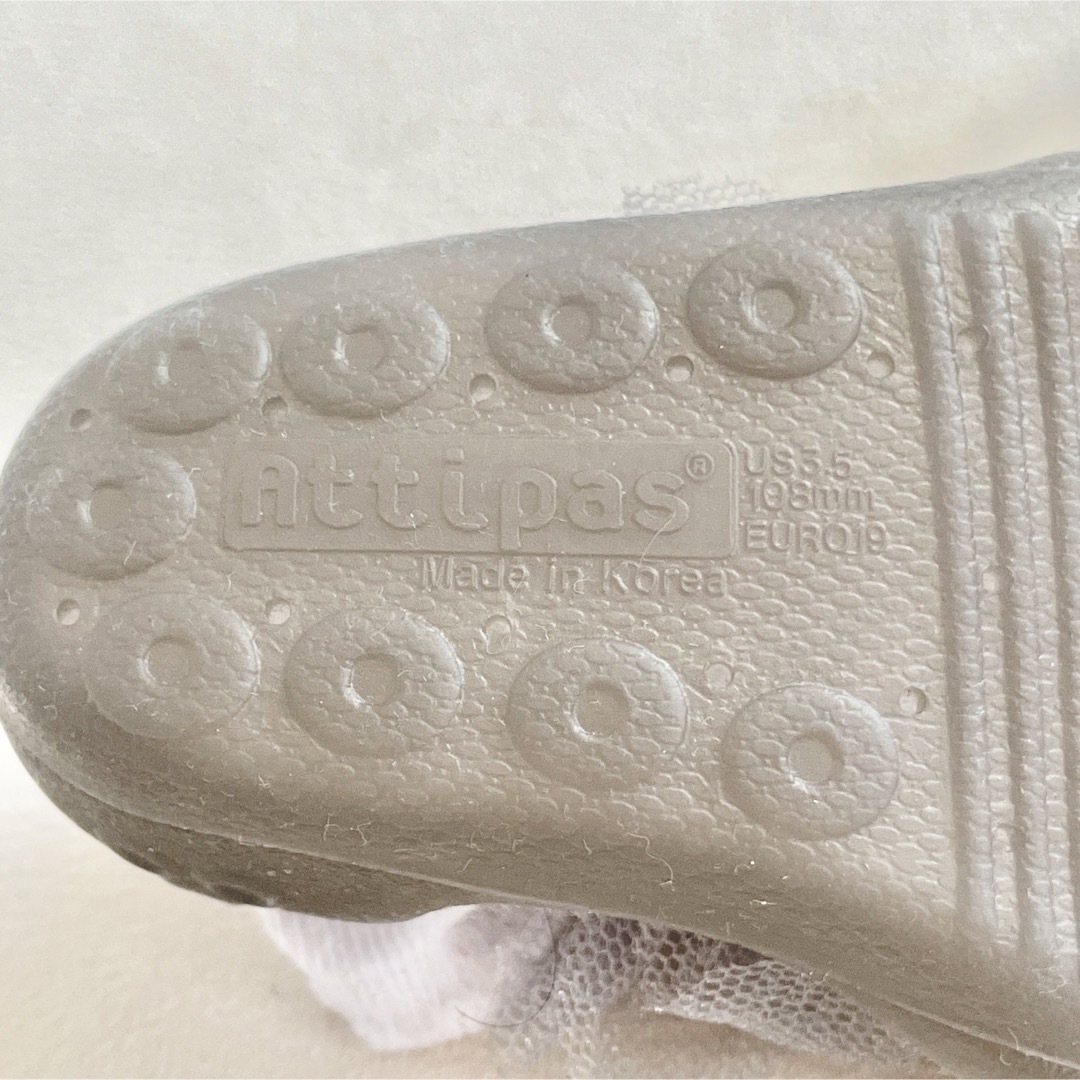 Attipas(アティパス)のアティパス　10.8 attipas キッズ/ベビー/マタニティのベビー靴/シューズ(~14cm)(フラットシューズ)の商品写真
