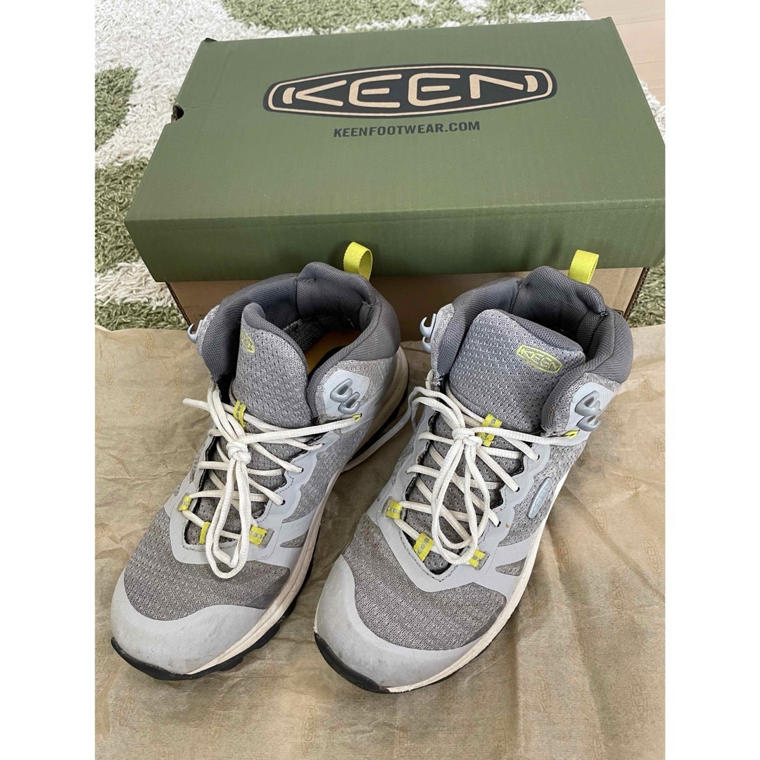 KEEN(キーン)の再値下げ！KEEN 登山靴 レディース 24cm ミドルカット 登山用シューズ スポーツ/アウトドアのアウトドア(登山用品)の商品写真