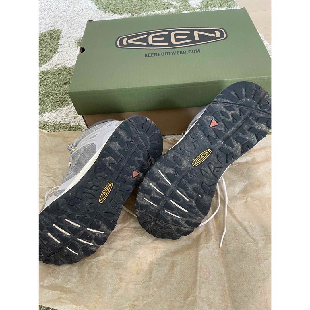 KEEN(キーン)の再値下げ！KEEN 登山靴 レディース 24cm ミドルカット 登山用シューズ スポーツ/アウトドアのアウトドア(登山用品)の商品写真