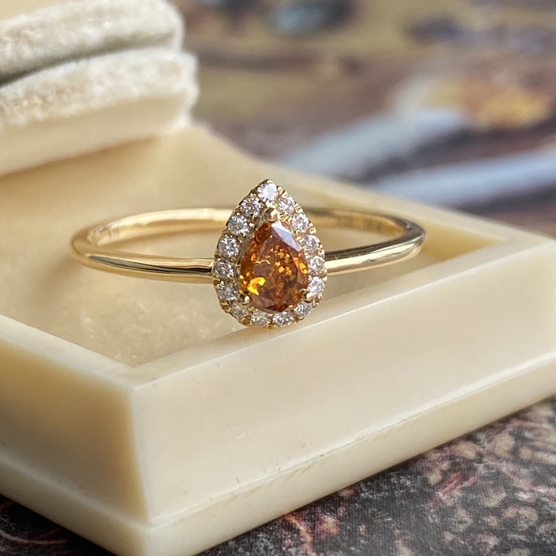 【カラーダイヤ】FANCY DEEP YELLOWISH ORANGE  レディースのアクセサリー(リング(指輪))の商品写真