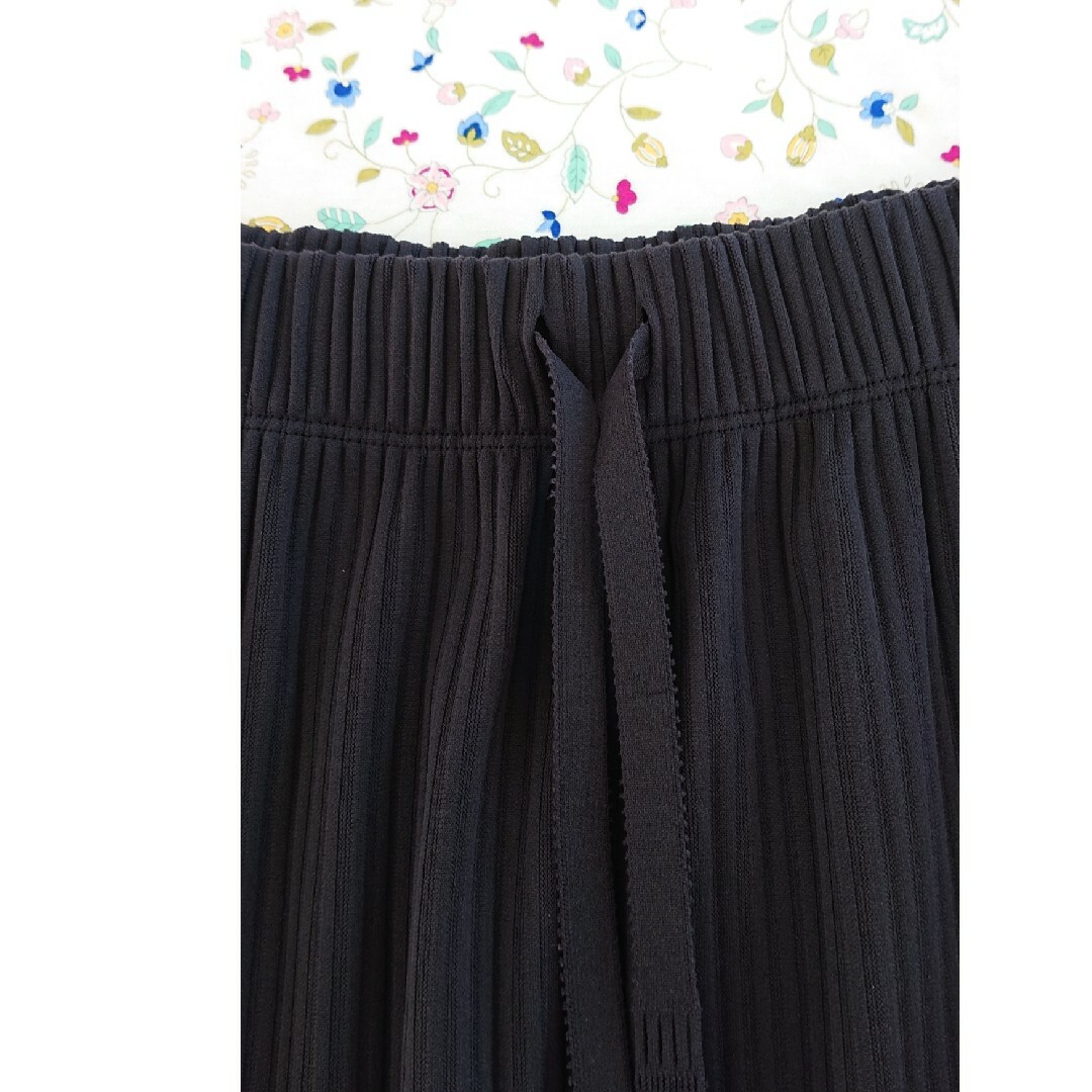 PLEATS PLEASE ISSEY MIYAKE(プリーツプリーズイッセイミヤケ)のPLEATS PLEASE イッセイミヤケ スカート レディースのスカート(ロングスカート)の商品写真