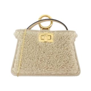FENDI(キーホルダー ・ ゴールド/金色系)のフリマアイテム一覧 FENDI(キーホルダー ・ ゴールド/金色系)のフリマアイテム一覧
