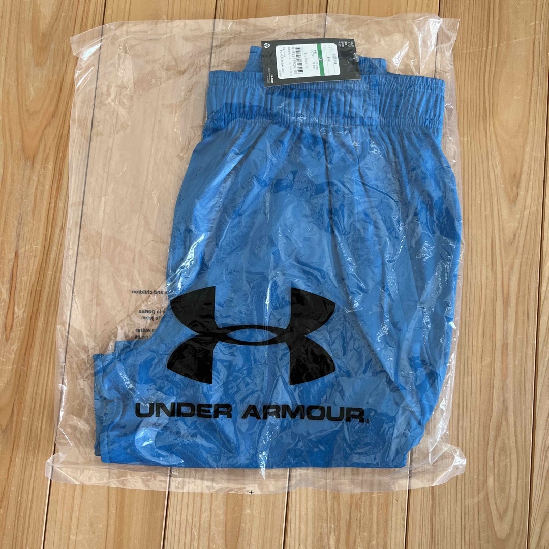 UNDER ARMOUR(アンダーアーマー)のアンダーアーマー　ハーフパンツ　L スポーツ/アウトドアのトレーニング/エクササイズ(トレーニング用品)の商品写真