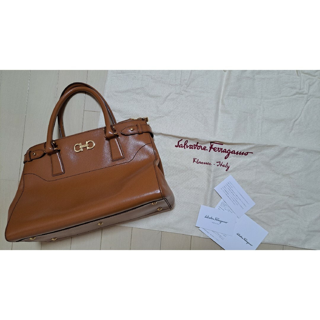 Salvatore Ferragamo☆ハンドバッグ ショルダー付き - トートバッグ