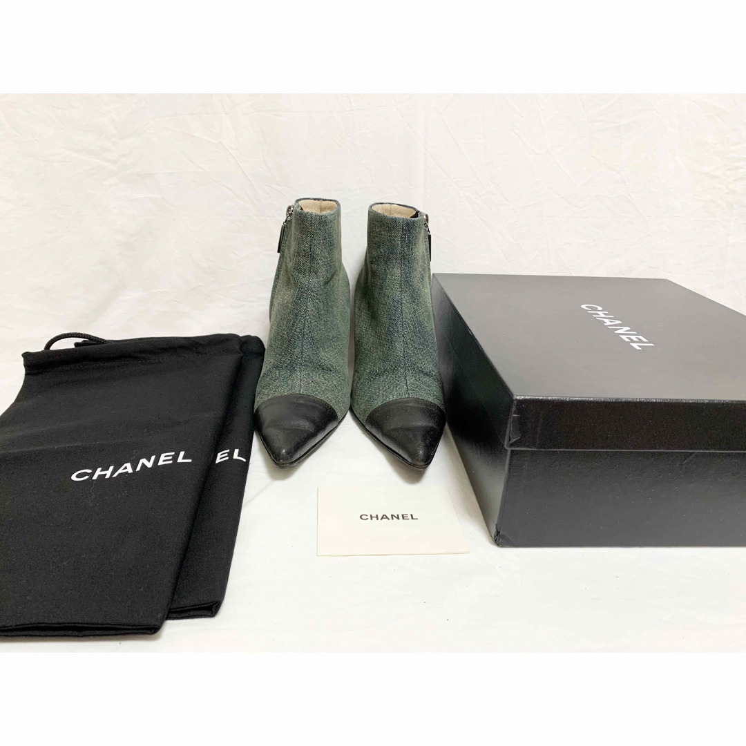 CHANEL(シャネル)の希少 美品 シャネル デニム ショートブーツ ピンヒール ブーティ 36 1/2 レディースの靴/シューズ(ブーティ)の商品写真