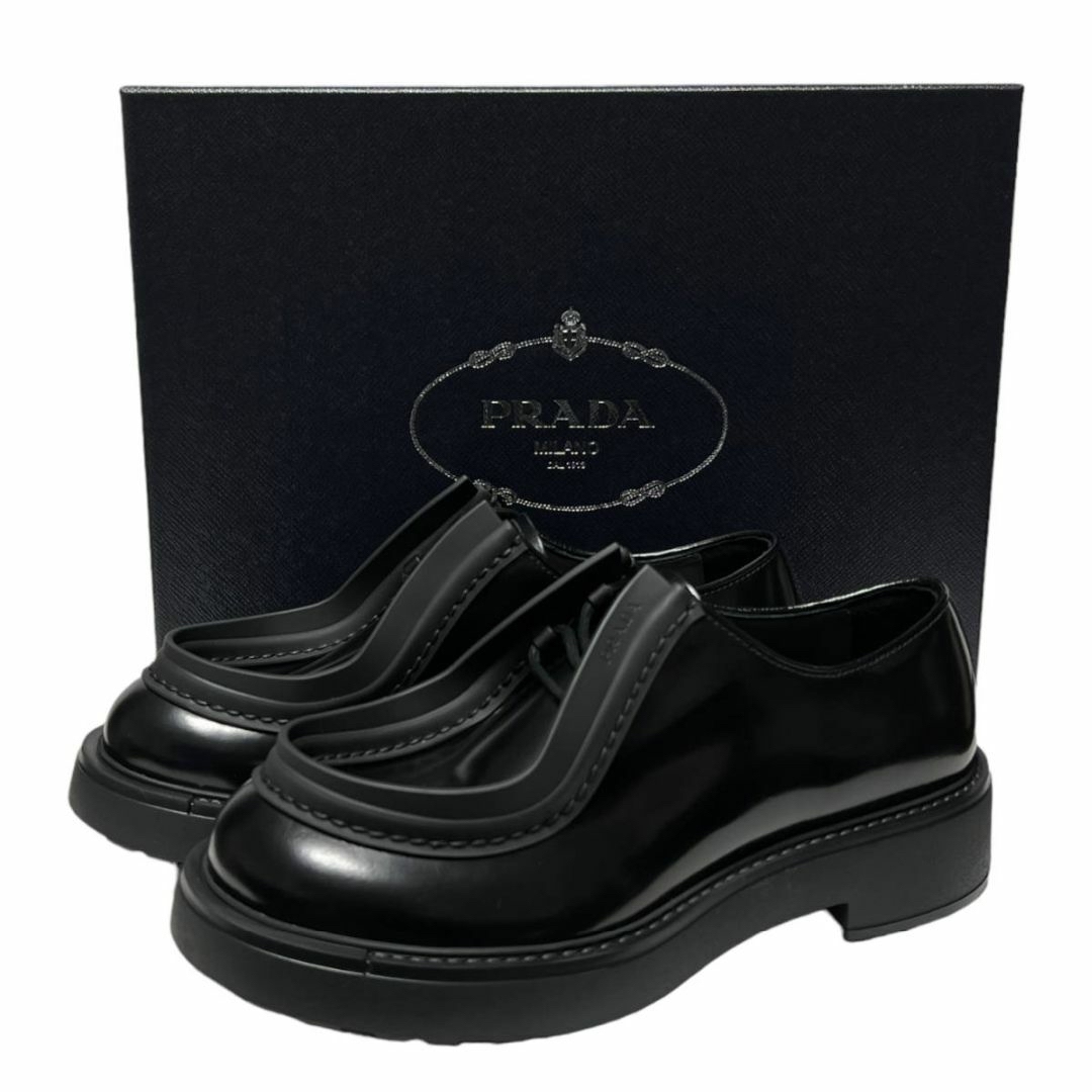 PRADA レザーシューズ