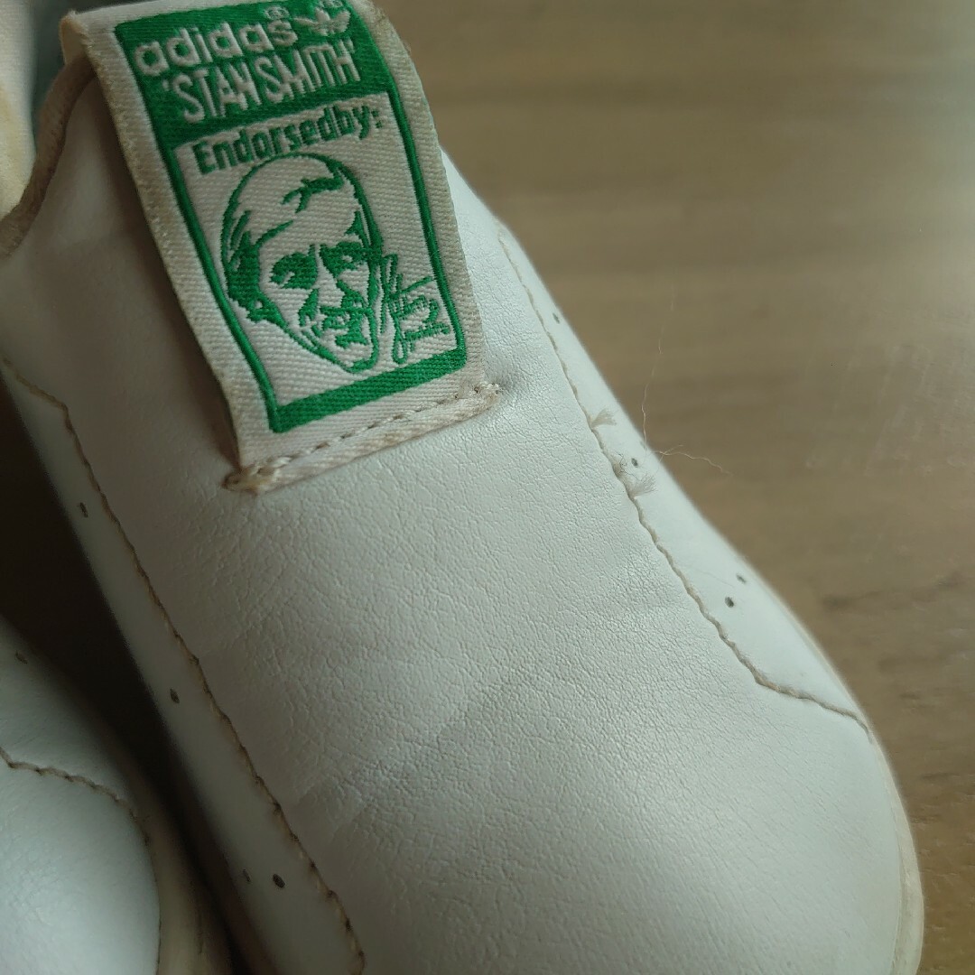 adidas stan smith ホワイト×グリーン スリッポン キッズ/ベビー/マタニティのベビー靴/シューズ(~14cm)(スリッポン)の商品写真