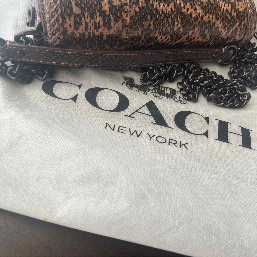 コーチ　coach ハットン　チェーンショルダー　ターンロック　スネークスキン