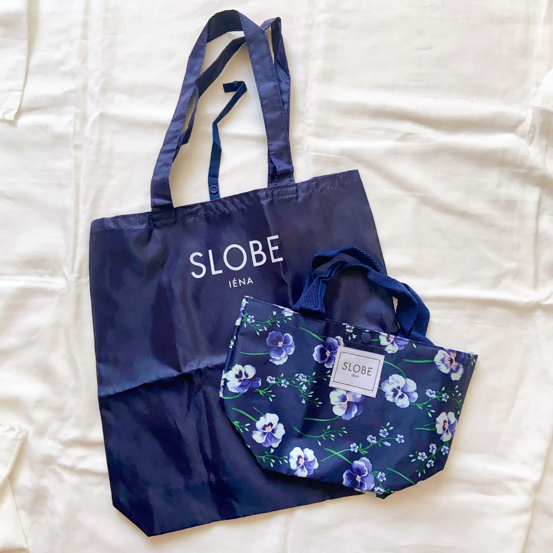 SLOBE IENA(スローブイエナ)の新品　未使用　エコバッグ　2点セット　ネイビー　パンジー　花柄　トートバッグ　 レディースのバッグ(エコバッグ)の商品写真