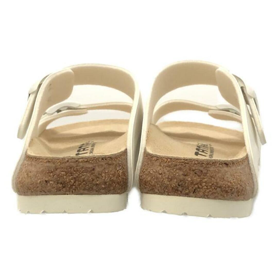 BIRKENSTOCK(ビルケンシュトック)の【新品】  BIRKENSTOCK / ビルケンシュトック | TATAMI フラットサンダル | 35 | ホワイト | レディース レディースの靴/シューズ(サンダル)の商品写真