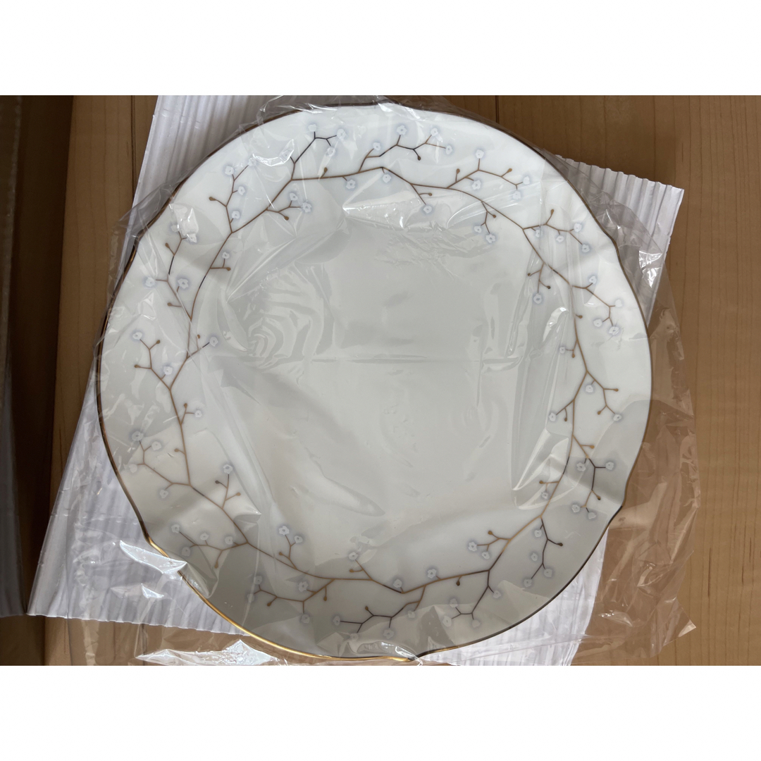 Noritake(ノリタケ)のノリタケ　21.5cm プレート(ホワイト、お皿) インテリア/住まい/日用品のキッチン/食器(食器)の商品写真