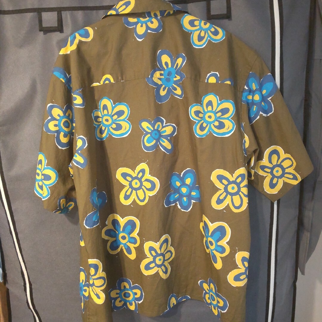 UNIQLO(ユニクロ)のUNIQLO×MARNI オープンカラーシャツ レディースのトップス(Tシャツ(半袖/袖なし))の商品写真