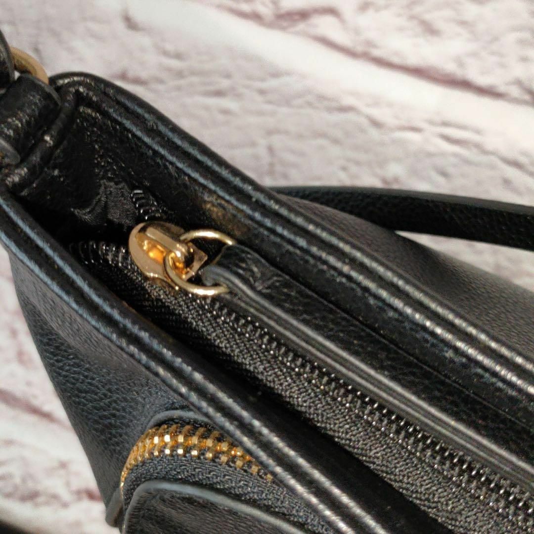 H&M(エイチアンドエム)のH＆M　エイチ・アンド・エム　ショルダーバッグ　内ポケットなし　外ポケット1 レディースのバッグ(ショルダーバッグ)の商品写真