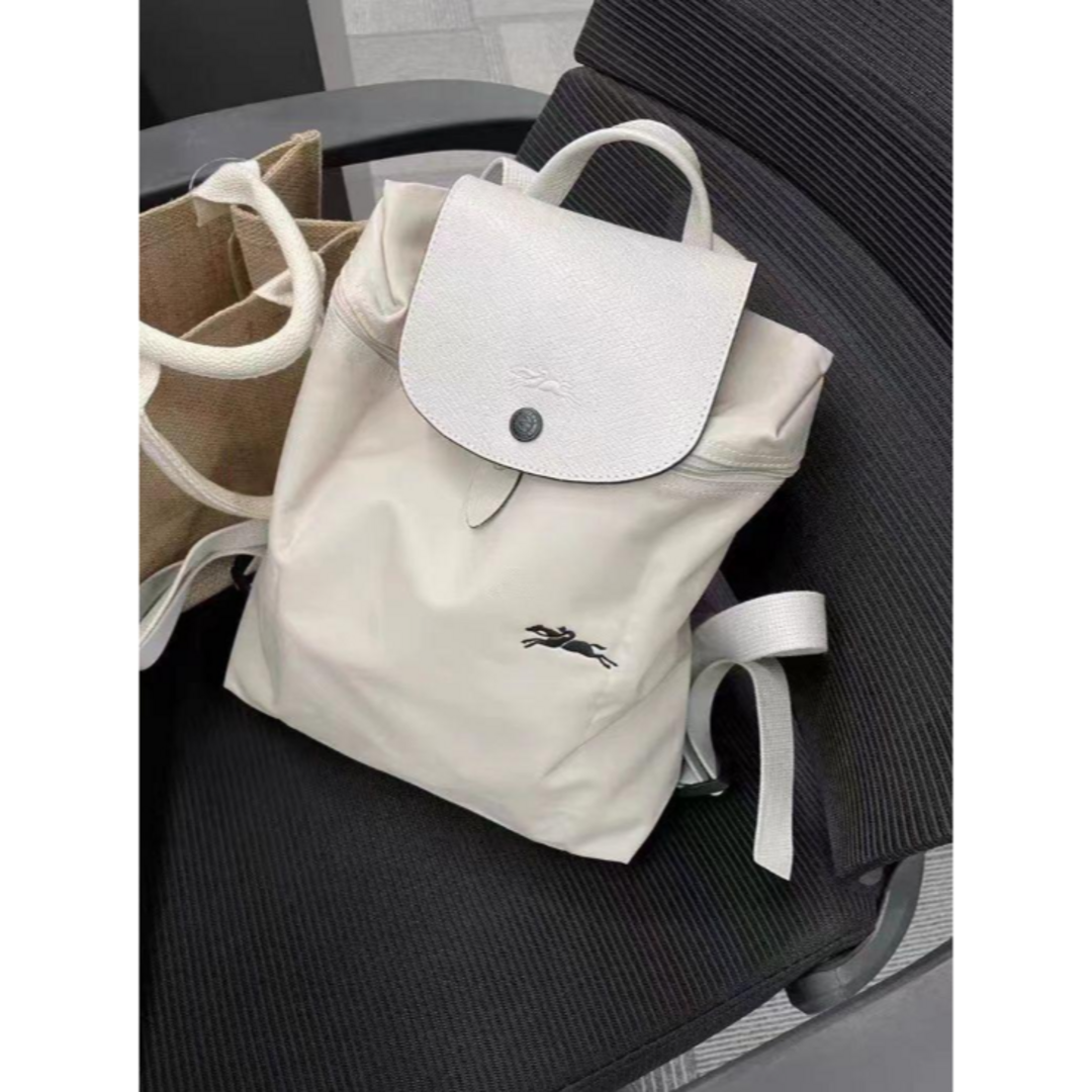 LONGCHAMP 【新品】LONGCHAMP ロンシャン ルプリアージュ リュック 白 チョークの通販 by  Pisa♡プロフィール必読♡フォロー｜ロンシャンならラクマ