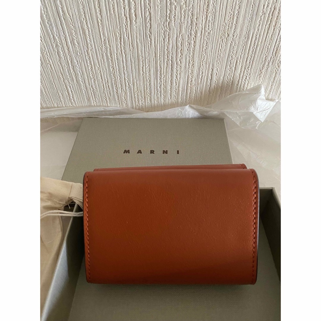 【新品未使用】 MARNI マルニ 財布 三つ折り財布 ブラウン TRIFOLD WALLET PFMO0056U1P2644