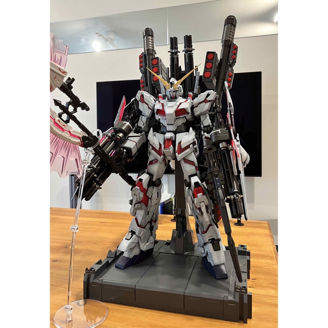 BANDAI   完全塗装 PG フルアーマーユニコーン ガンダム