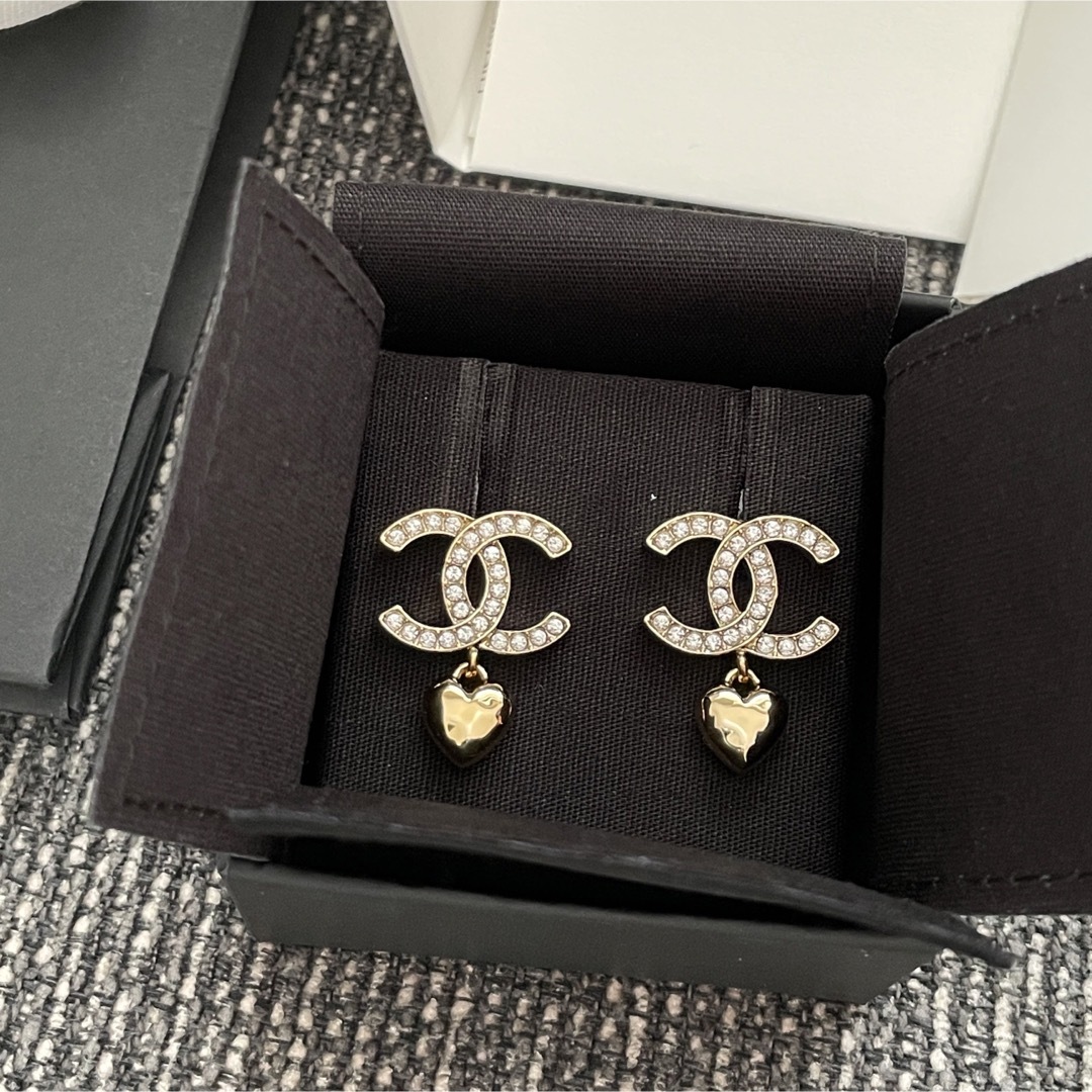 CHANEL シャネル ラインストーン ハート ピアス