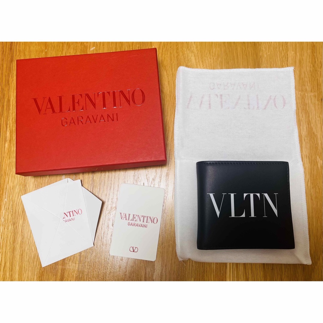 valentino garavani(ヴァレンティノガラヴァーニ)の新品　ヴァレンティノ ガラヴァーニValentino Garavani 財布  メンズのファッション小物(折り財布)の商品写真