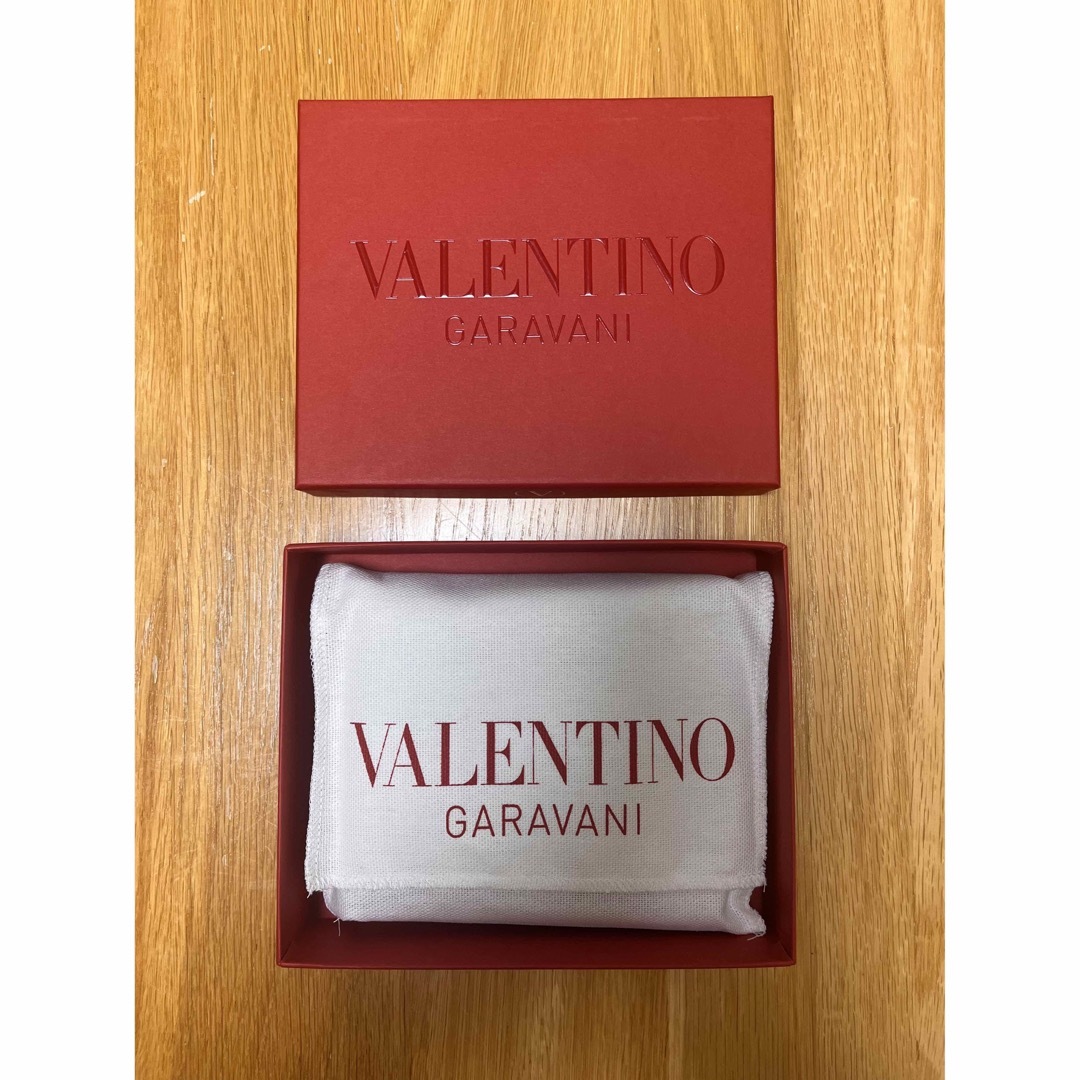 valentino garavani(ヴァレンティノガラヴァーニ)の新品　ヴァレンティノ ガラヴァーニValentino Garavani 財布  メンズのファッション小物(折り財布)の商品写真