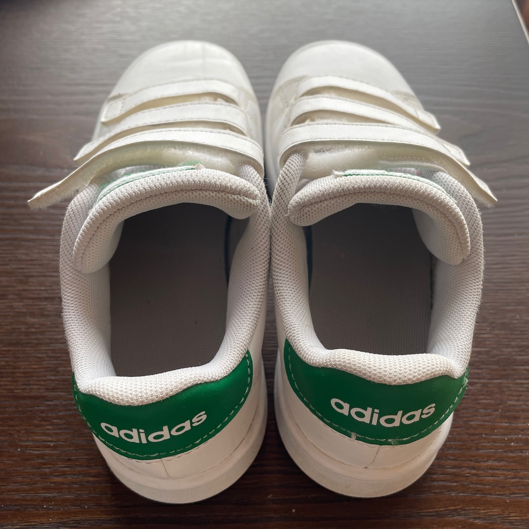 adidas(アディダス)のアディダス(adidas) ジュニアシューズ 19cm キッズ/ベビー/マタニティのキッズ靴/シューズ(15cm~)(スニーカー)の商品写真