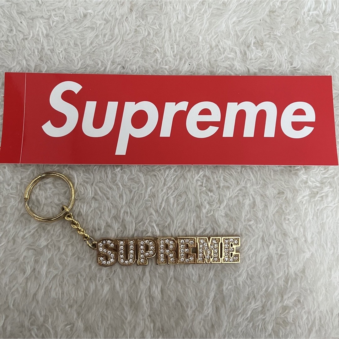 supreme キーホルダー