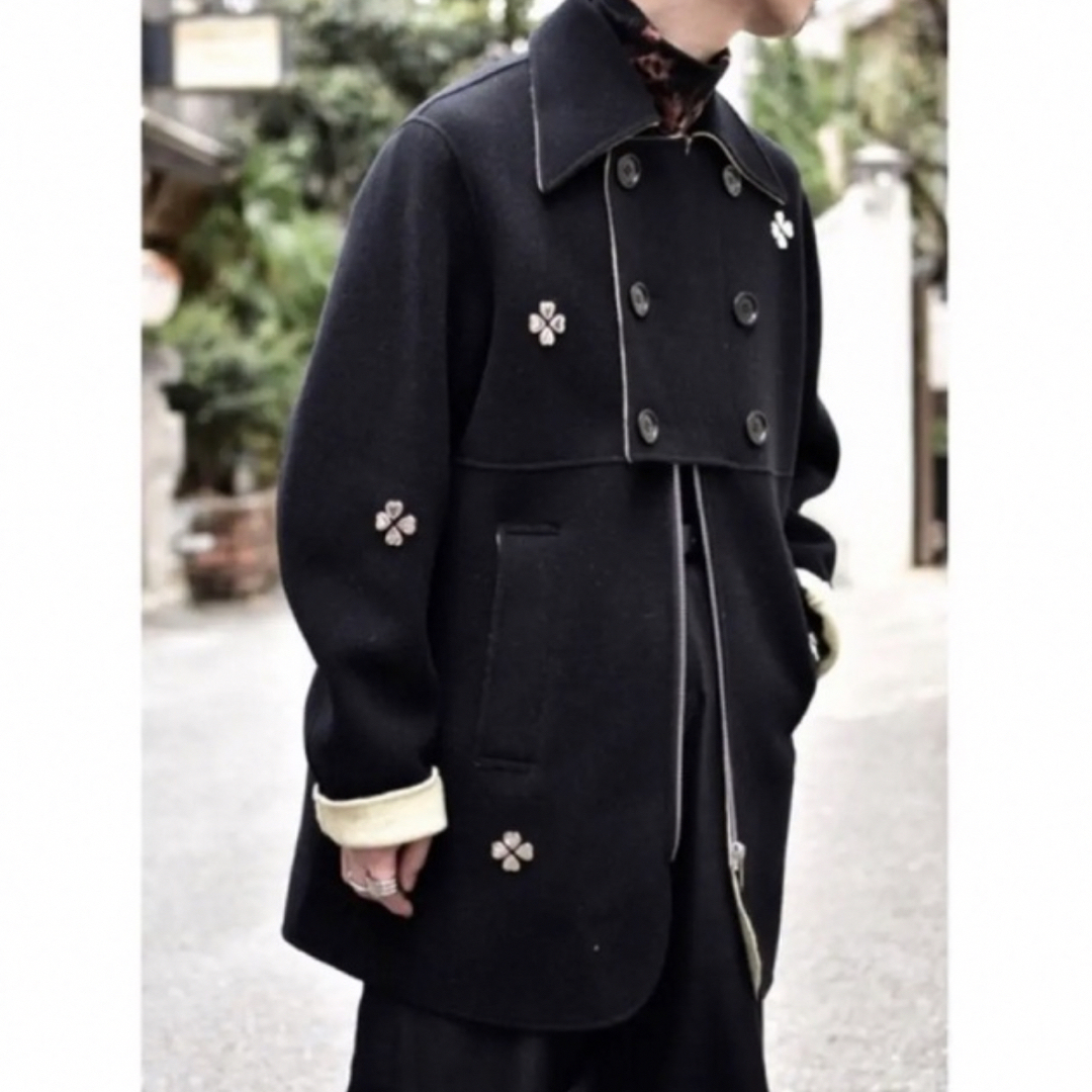 COMOLI(コモリ)のMASU ZIP-UP CLOVER STUDS COAT(BLACK) メンズのジャケット/アウター(ピーコート)の商品写真