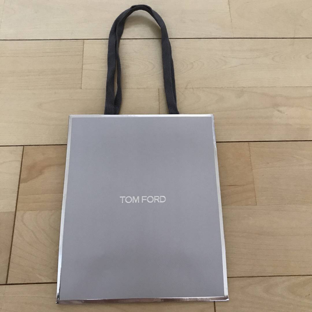 TOM FORD(トムフォード)のTOM FORD 紙袋 レディースのバッグ(ショップ袋)の商品写真