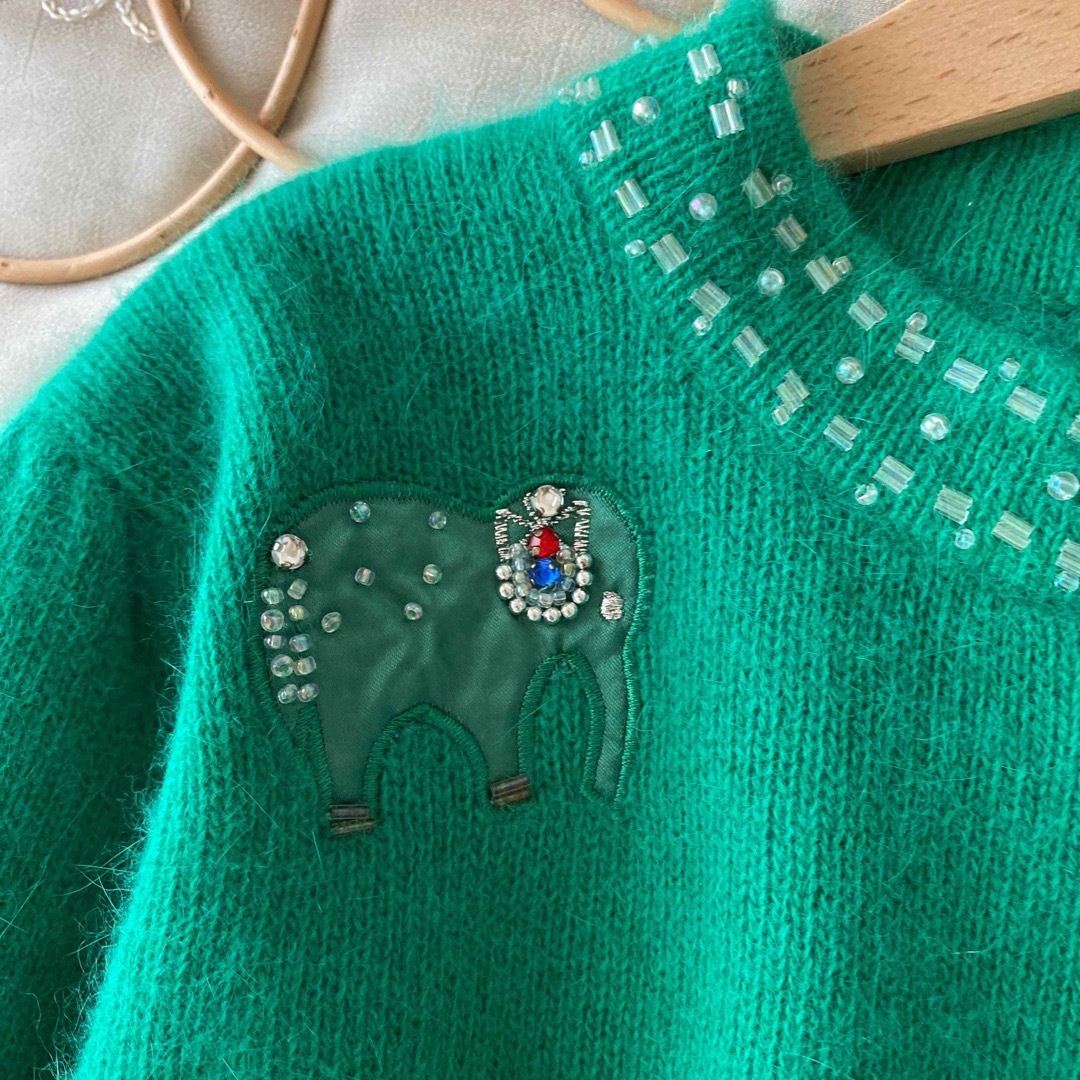 vintageヴィンテージアンゴラグリーンのニット象さん刺繍