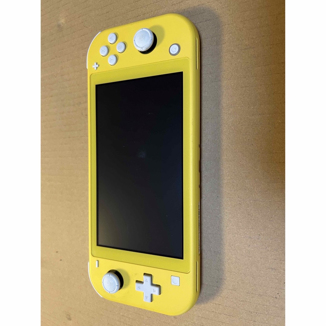Nintendo Switch - 任天堂Switch light イエロー 本体+充電器の通販 by