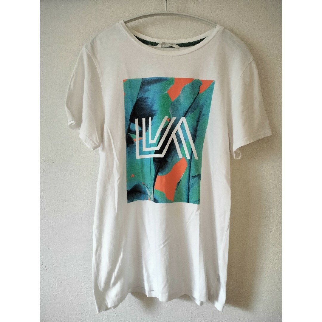 H&M(エイチアンドエム)のH＆M 白グラフィックTシャツ メンズMサイズ メンズのトップス(Tシャツ/カットソー(半袖/袖なし))の商品写真