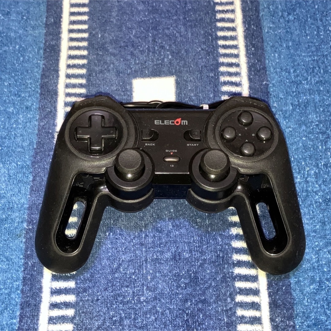 ELECOM(エレコム)のエレコム  ゲームパッド JC-U4013S BK 有線コントローラー エンタメ/ホビーのゲームソフト/ゲーム機本体(その他)の商品写真