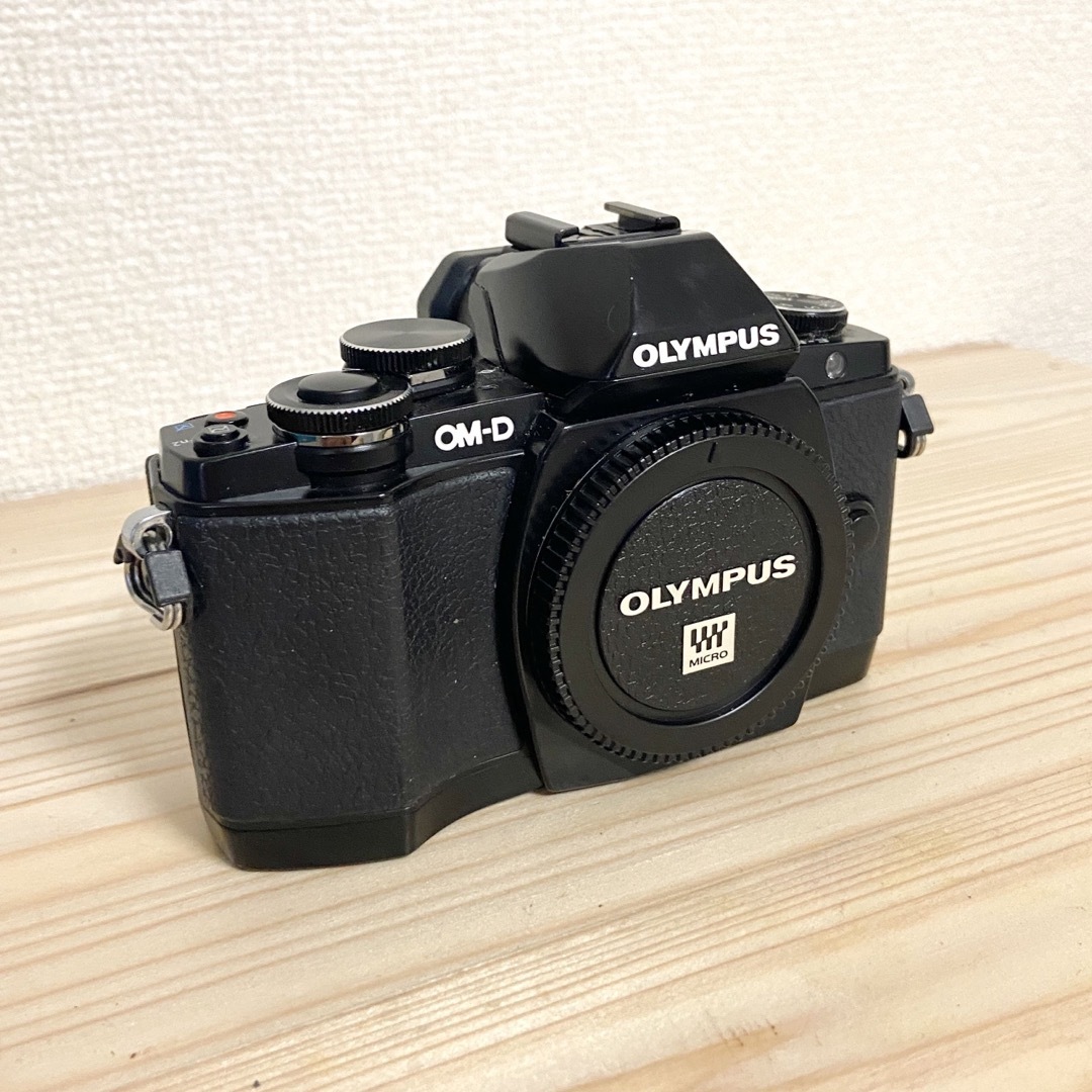 OLYMPUS OM−D E-M10 14-42EZ 3点セット