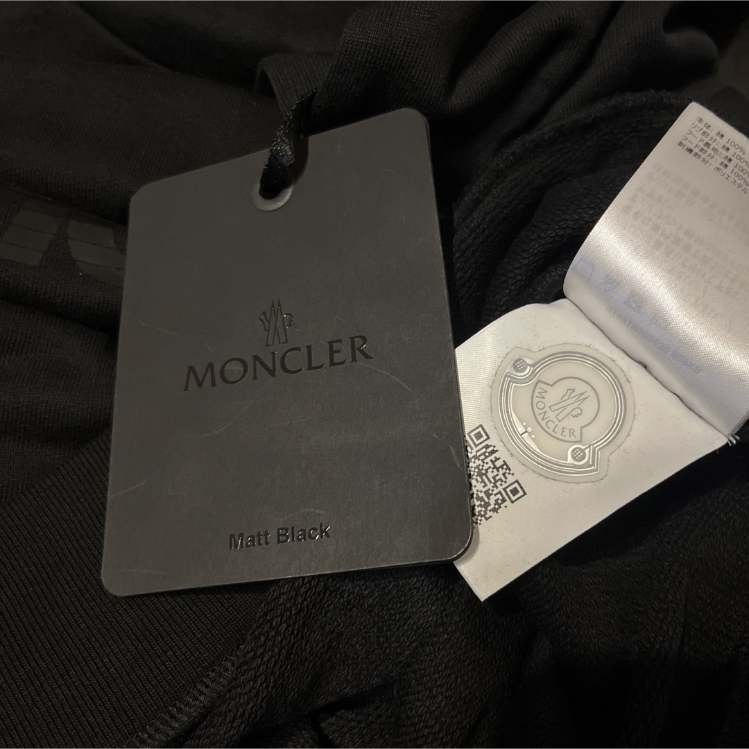 MONCLER(モンクレール)のMONCLER モンクレール ロゴワッペン パーカー フーディー  ブラック 黒 メンズのトップス(パーカー)の商品写真