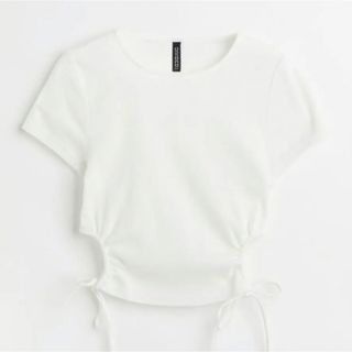 エイチアンドエム(H&M)のＨ&M リブカットアウトトップス ホワイト エイチアンドエム(Tシャツ(半袖/袖なし))