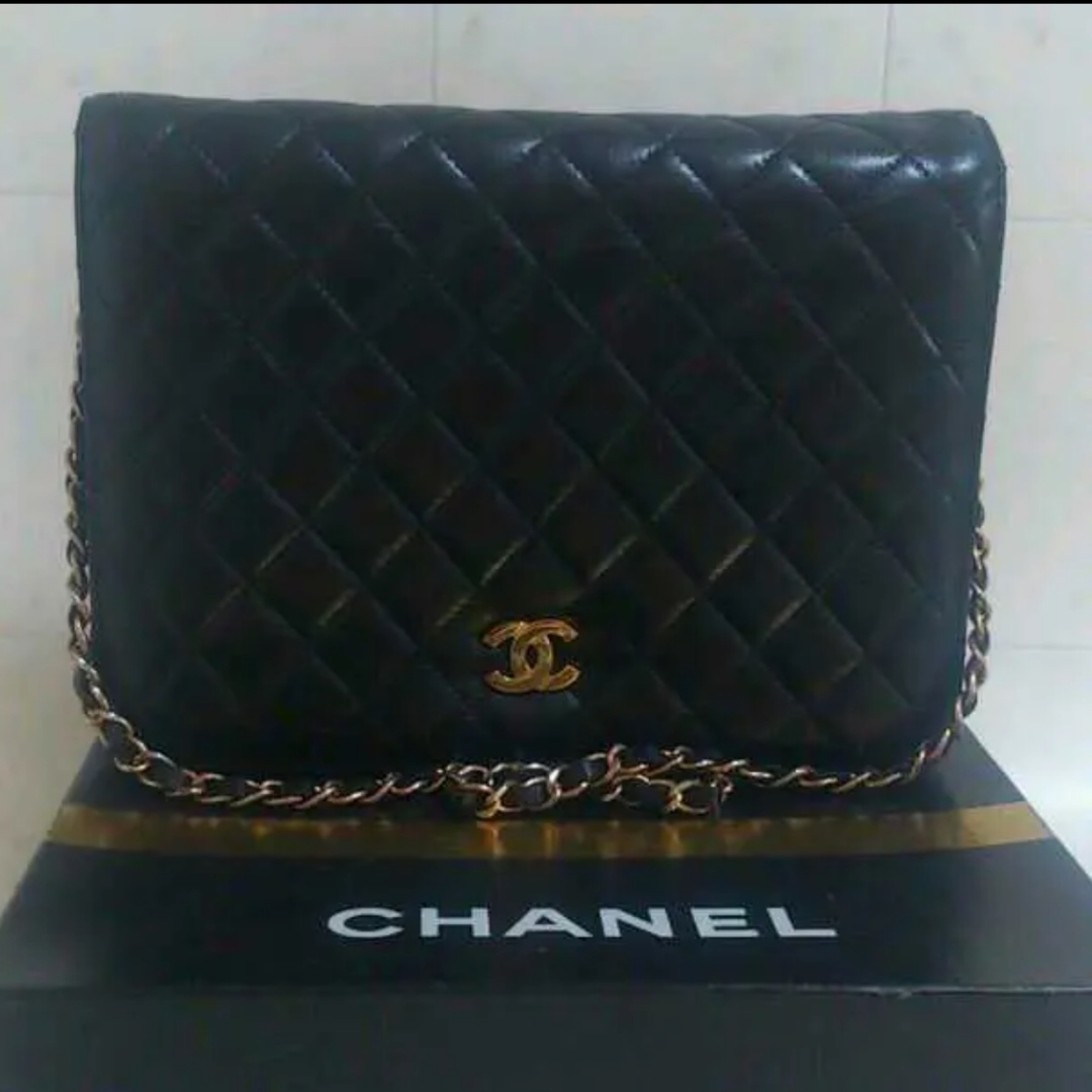 CHANEL(シャネル)のCHANEL ショルダーバッグ メンズのバッグ(ショルダーバッグ)の商品写真