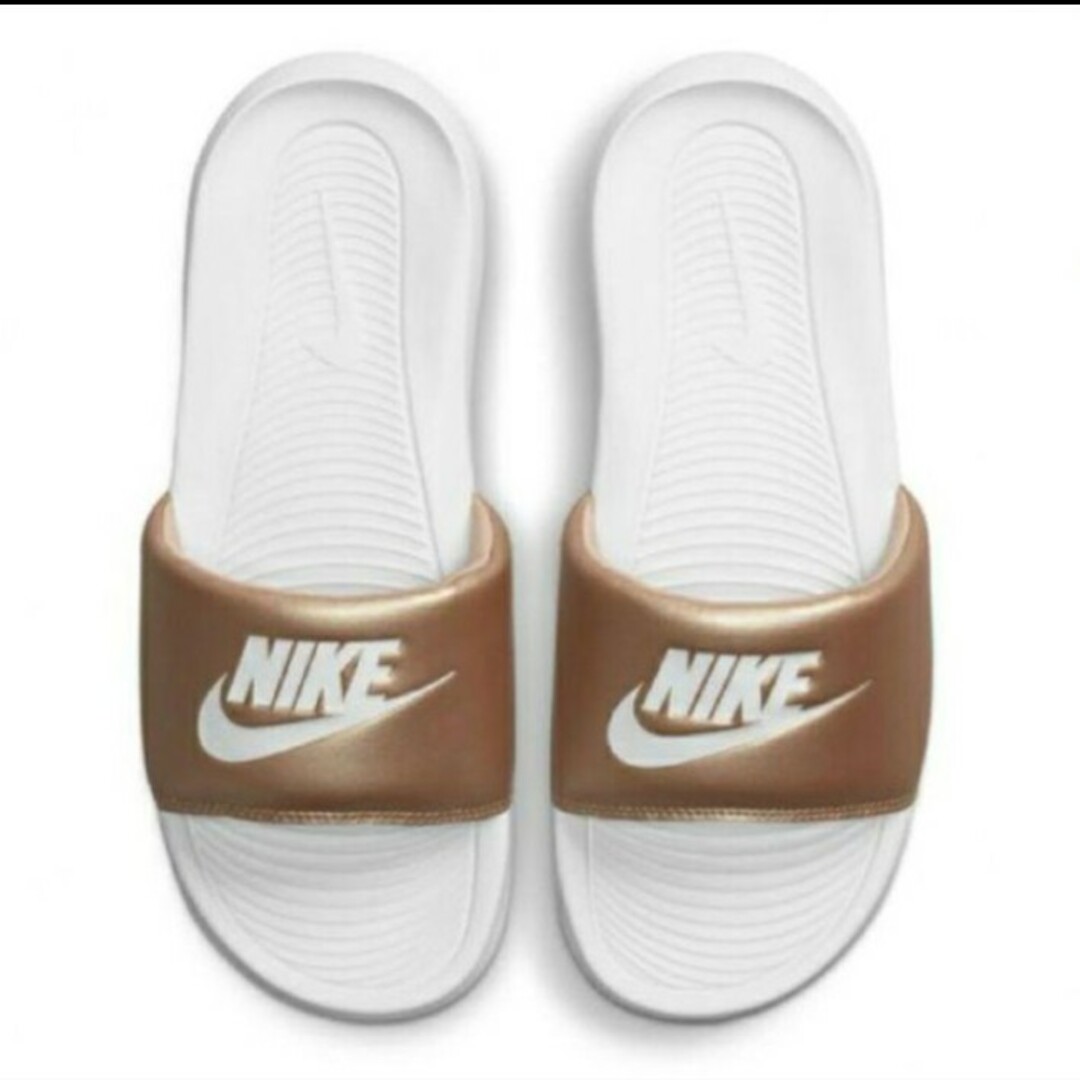 新品 ナイキ 25センチ ビクトリー ワン サンダル NIKE ベナッシ 金色 | フリマアプリ ラクマ 新品 ナイキ 25センチ ビクトリー ワン サンダル NIKE ベナッシ 白黒