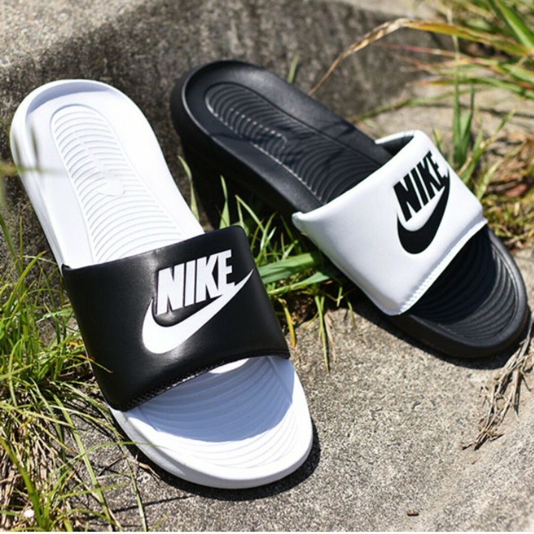 新品 ナイキ 27センチ ビクトリー ワン サンダル NIKE ベナッシ 白黒 | フリマアプリ ラクマ 新品 ナイキ 25センチ ビクトリー ワン サンダル NIKE ベナッシ 白黒