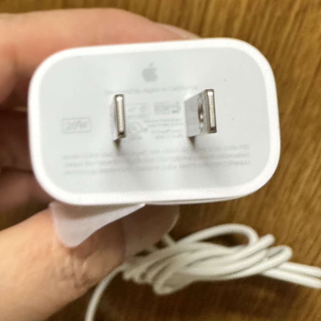 Apple純正の正規品  MagSafe 電源アダプタとコード 1