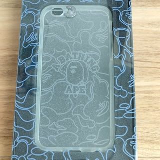 アベイシングエイプ(A BATHING APE)のiPhone6s アベイシングエイプ カレッジロゴ 606c(iPhoneケース)