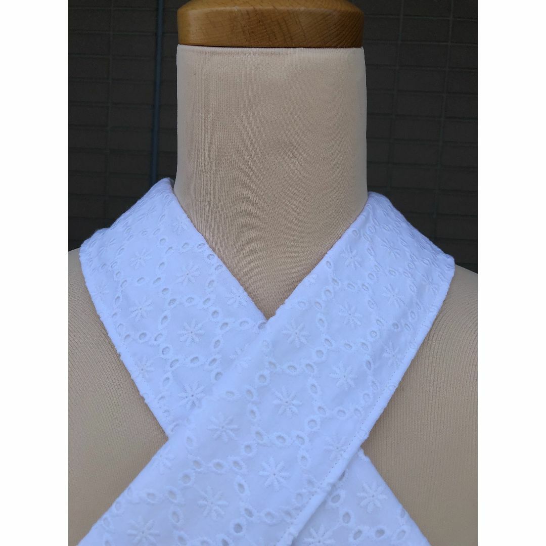KW-163  うそつき美容衿　衣紋抜き付き　　刺繍コットン　白