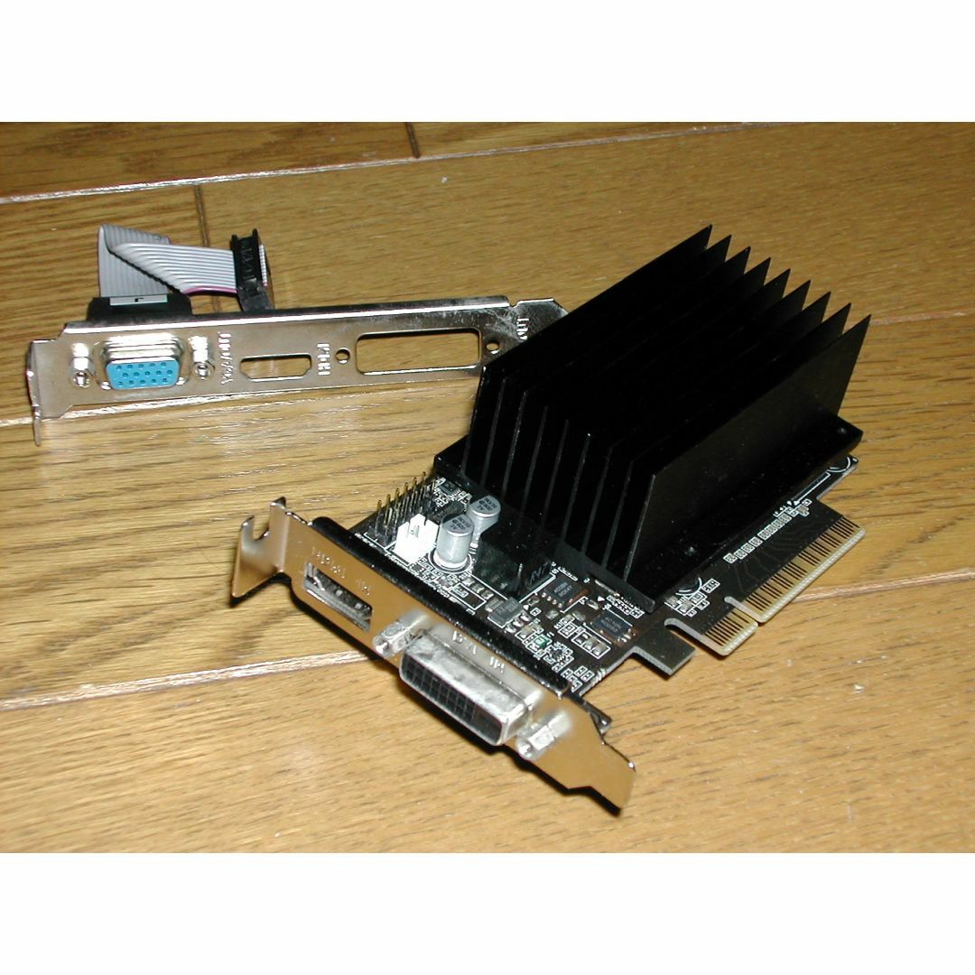 GT730　ロープロファイルファンレスグラボ　X8接続