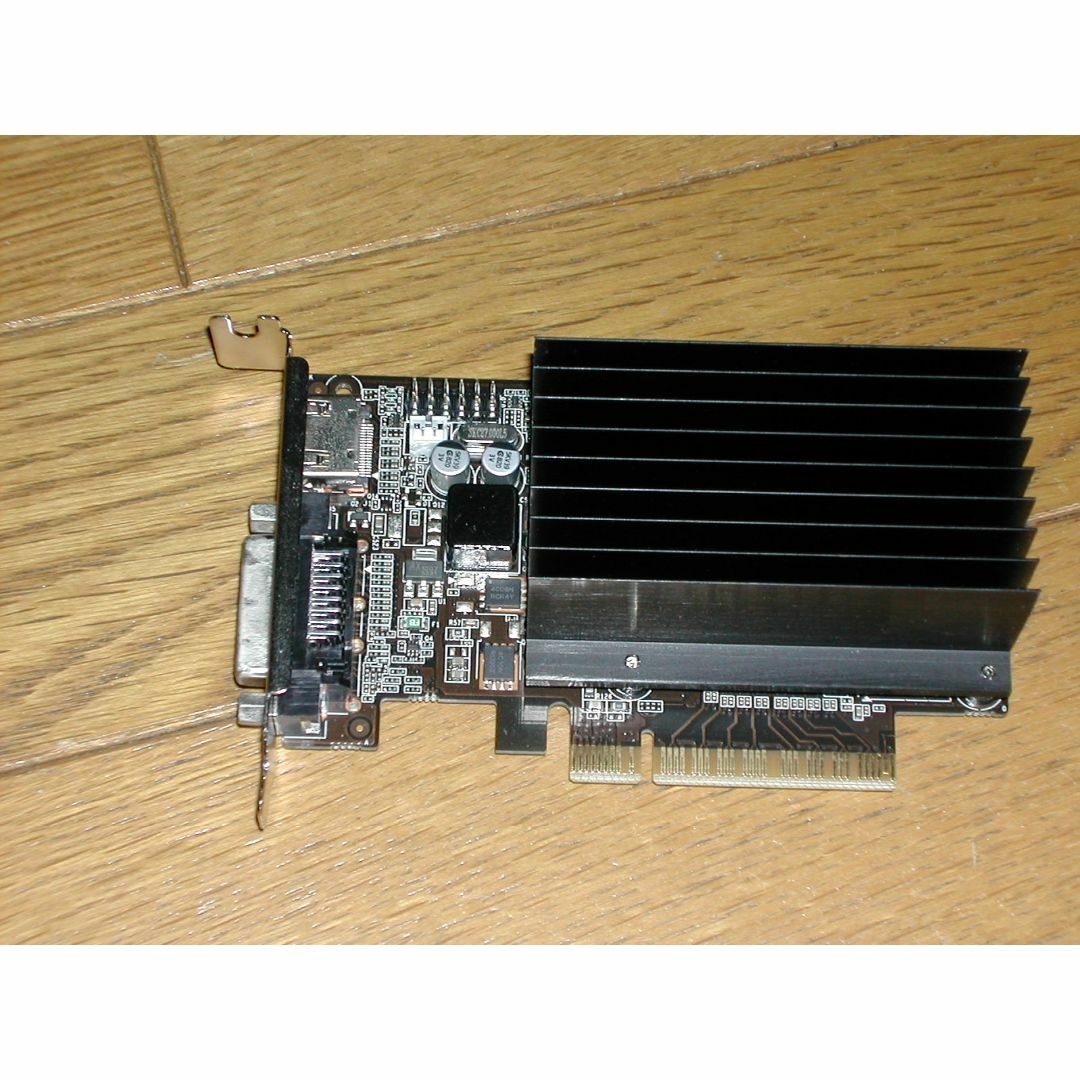 GT730　ロープロファイルファンレスグラボ　X8接続 2