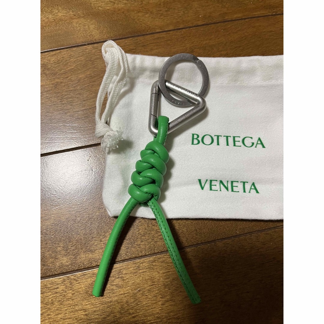 Bottega Veneta(ボッテガヴェネタ)のBOTTEGA VENETA  ボッテガヴェネタ トライアングル キーリング レディースのファッション小物(キーホルダー)の商品写真