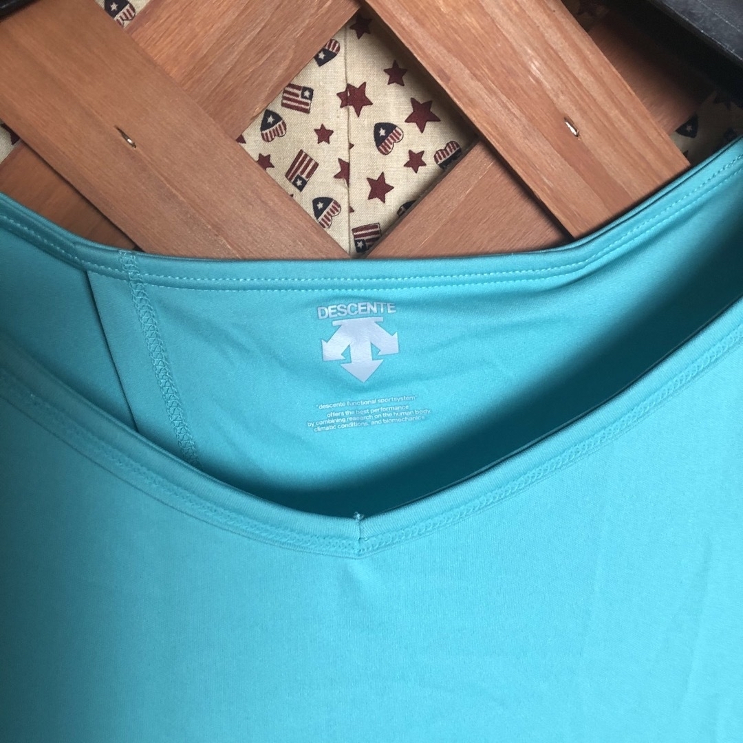 DESCENTE(デサント)のTシャツ　スポーツ　レディース　Lサイズ　デサント レディースのトップス(Tシャツ(半袖/袖なし))の商品写真