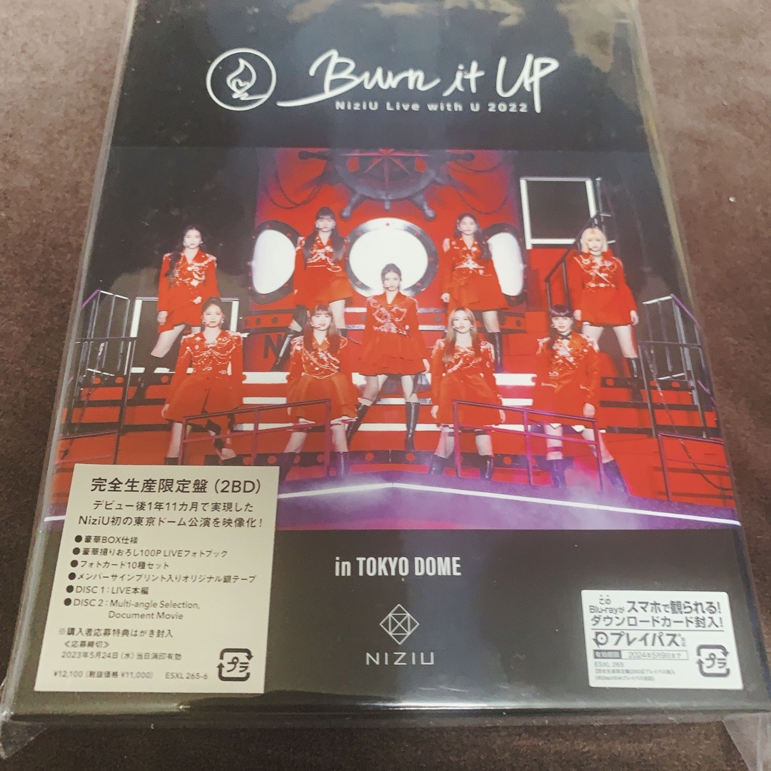 新品未開封】NiziU “Burn it Up” in TOKYO DOME 新品未開封】NiziU “Burn it Up” in TOKYO DOME